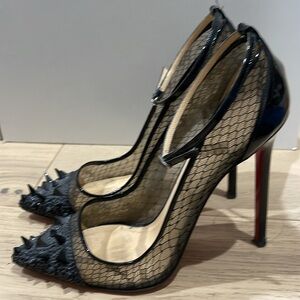 Christian Louboutin picks & Co Lace Pumps
